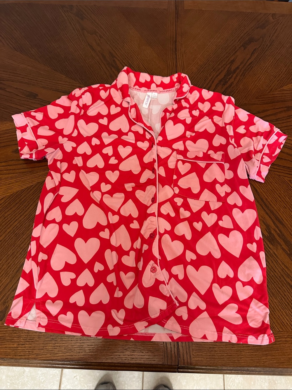 Women’s Red and Pink Heart Print Pajama Set - Cropped - Picture 3 of 10